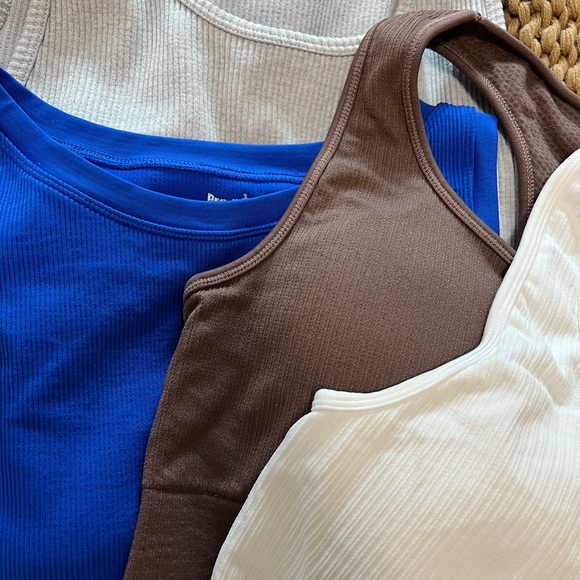 Pro fit Seamless Sports Bra - Picture 4 of 4